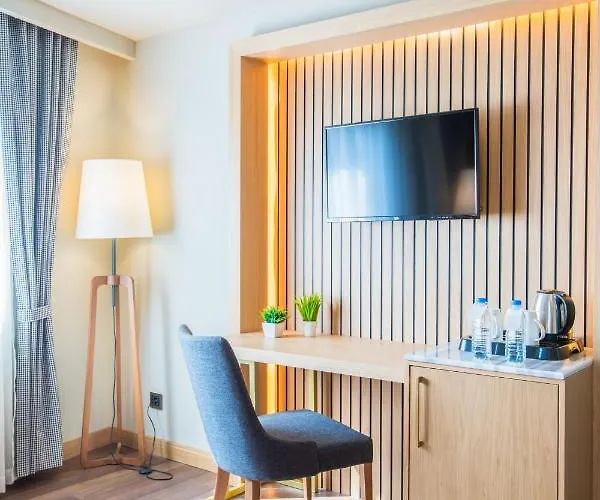 Signature Ortahisar & 4*